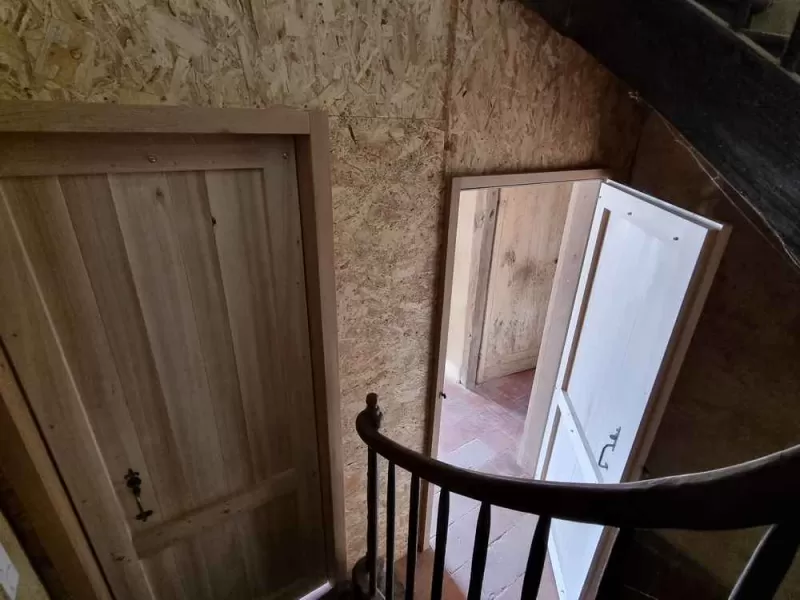 Installation de porte intérieure peuplier, L'Isle-en-Dodon, Menuiserie Agencement Delon