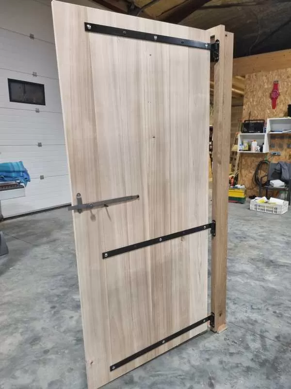 Installation de porte intérieure peuplier, L'Isle-en-Dodon, Menuiserie Agencement Delon