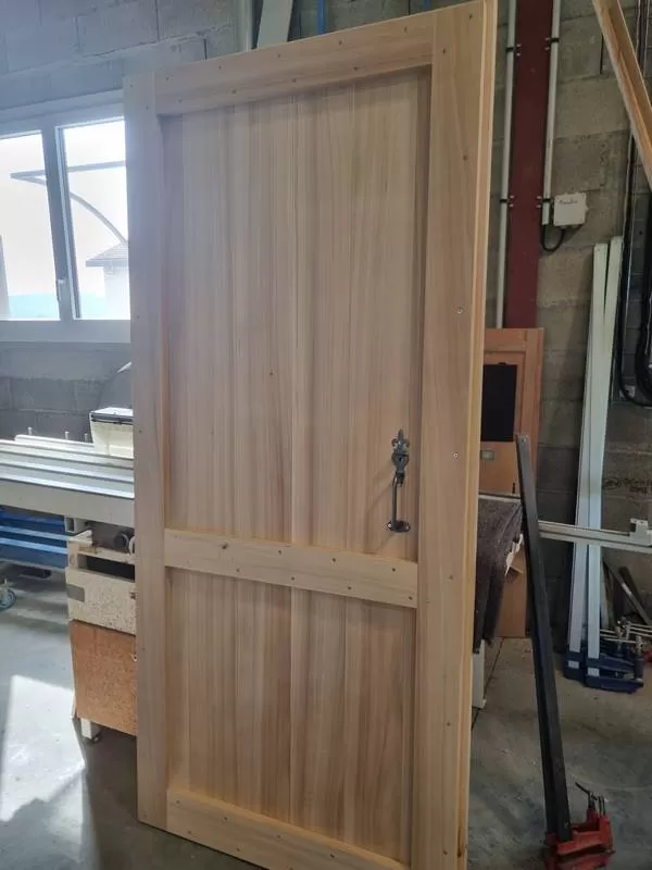 Installation de porte intérieure peuplier, L'Isle-en-Dodon, Menuiserie Agencement Delon