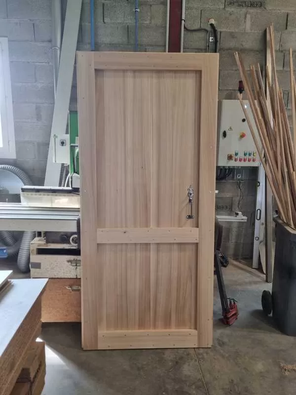 Installation de porte intérieure peuplier, L'Isle-en-Dodon, Menuiserie Agencement Delon
