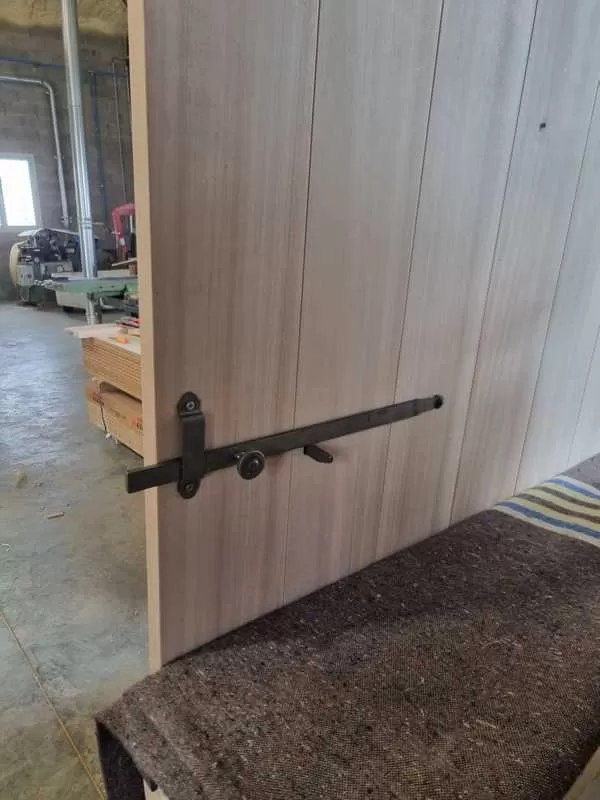 Installation de porte intérieure peuplier, L'Isle-en-Dodon, Menuiserie Agencement Delon