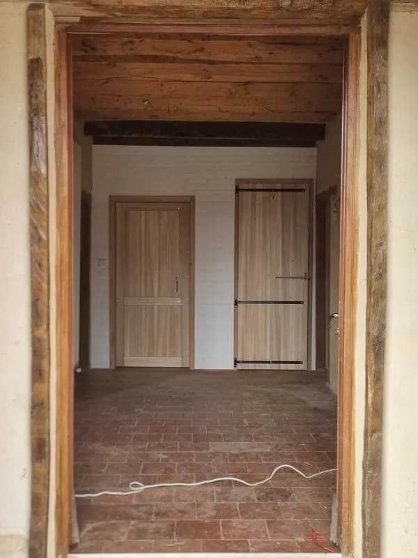 Installation de porte intérieure peuplier, L'Isle-en-Dodon, Menuiserie Agencement Delon