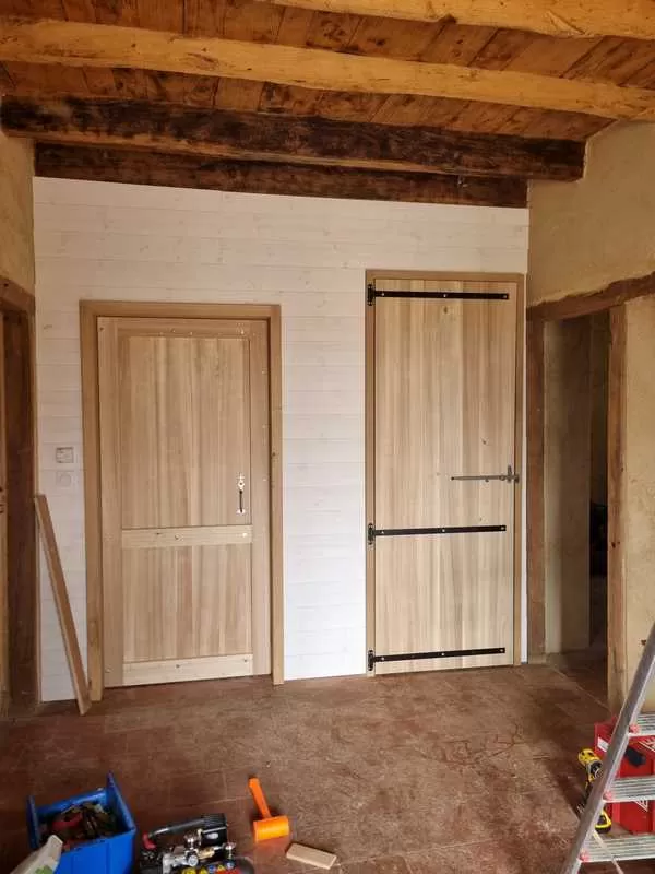 Installation de porte intérieure peuplier, L'Isle-en-Dodon, Menuiserie Agencement Delon