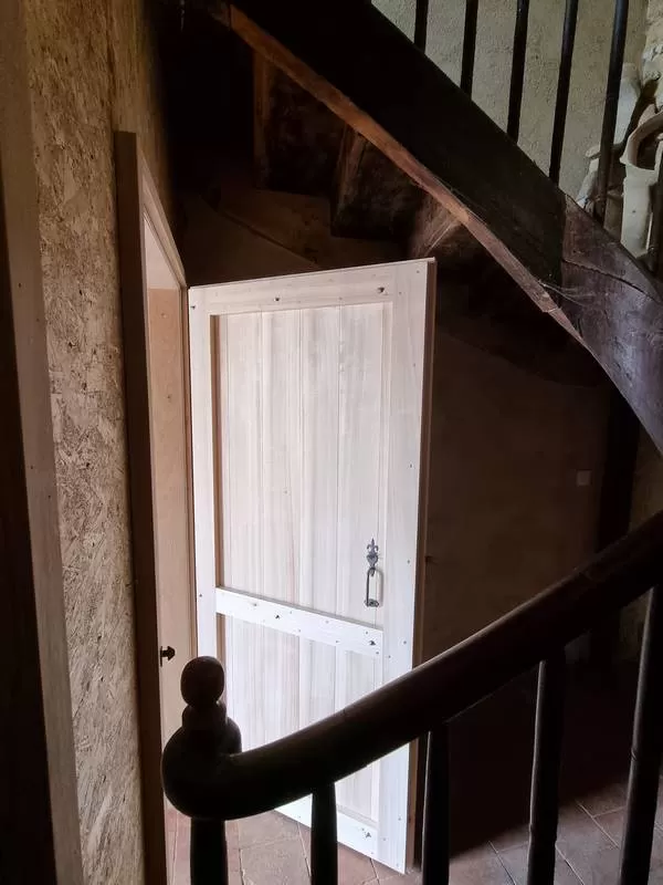 Installation de porte intérieure peuplier, L'Isle-en-Dodon, Menuiserie Agencement Delon