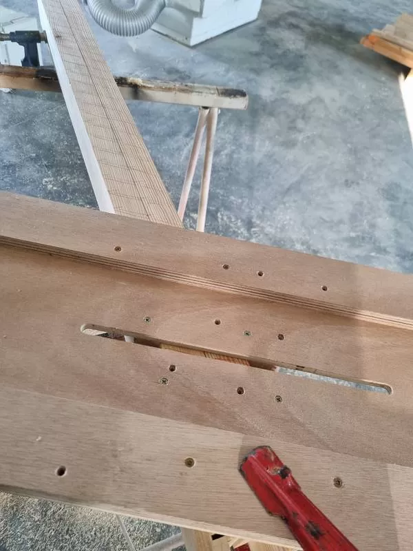 Installation de porte persienne, L'Isle-en-Dodon, Menuiserie Agencement Delon
