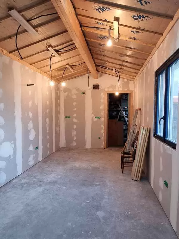 Pose lambris sous plafond, L'Isle-en-Dodon, Menuiserie Agencement Delon