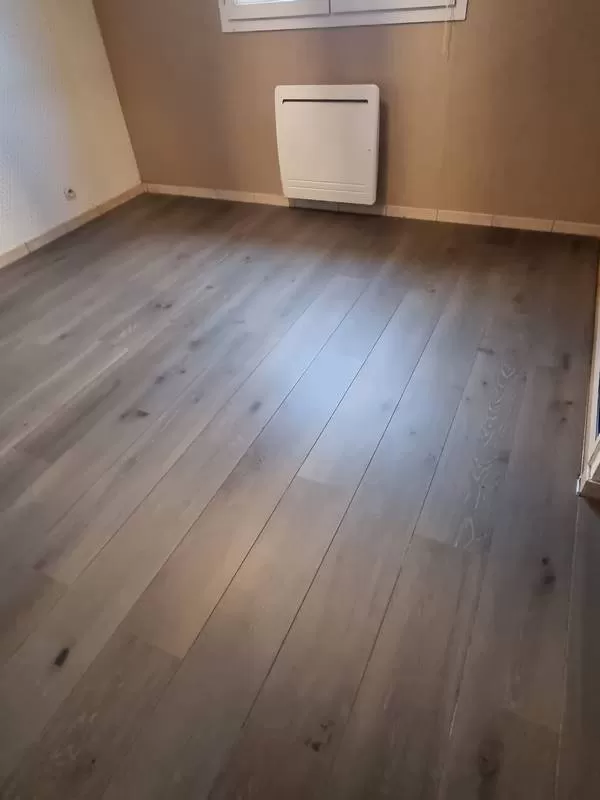 Pose parquet flottant, L'Isle-en-Dodon, Menuiserie Agencement Delon
