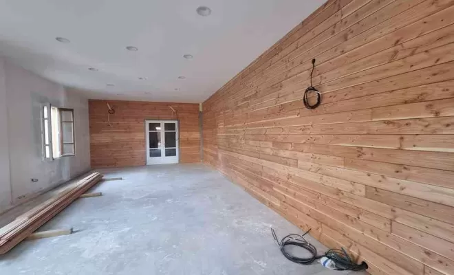 Pose de bardage intérieur, L'Isle-en-Dodon, Menuiserie Agencement Delon