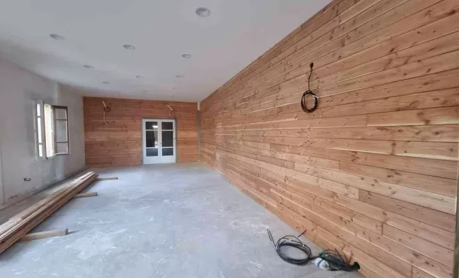 Pose de bardage intérieur, L'Isle-en-Dodon, Menuiserie Agencement Delon