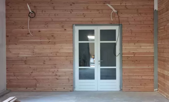 Pose de bardage intérieur, L'Isle-en-Dodon, Menuiserie Agencement Delon