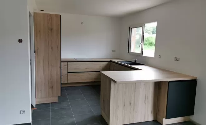 Pose cuisine 1, L'Isle-en-Dodon, Menuiserie Agencement Delon