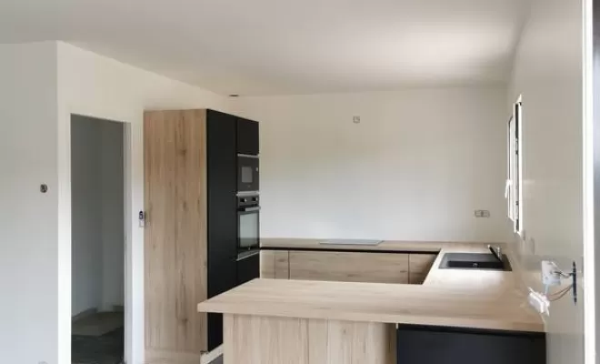 Pose cuisine 1, L'Isle-en-Dodon, Menuiserie Agencement Delon
