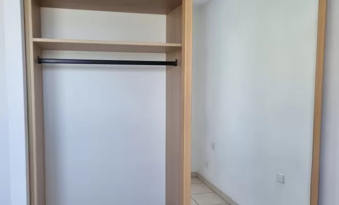 Pose d'aménagement de dressing pour chambre à Labastide-Paumès et ses alentours, L'Isle-en-Dodon, Menuiserie Agencement Delon