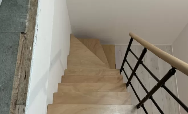 Pose d'un escalier modulable à Mazères-de-Neste et ses alentours., L'Isle-en-Dodon, Menuiserie Agencement Delon
